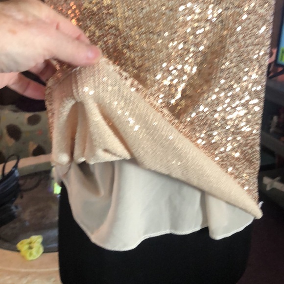 Gold Sequin Sleeveless Blouse Made in Italy - Picture 6 of 8